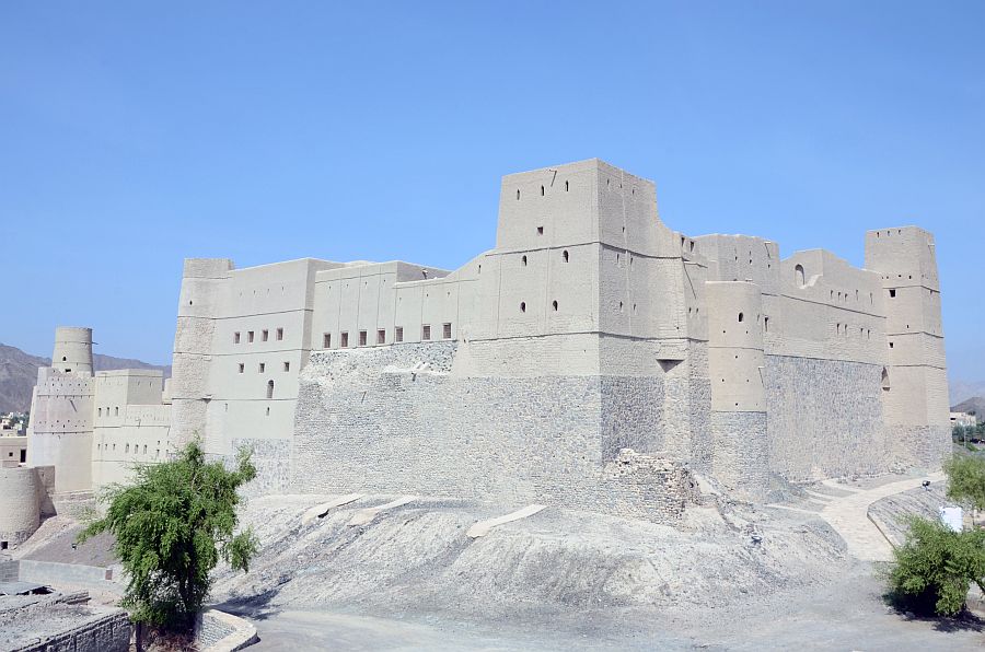 Blick auf die Lehmfestung Hisn Tamah (Bahla Fort)