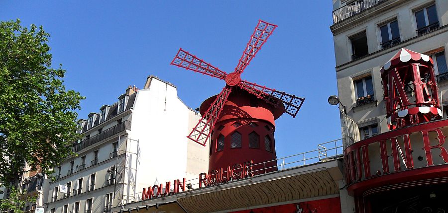 Das Moulin Rouge im Stadtviertel Montmartre