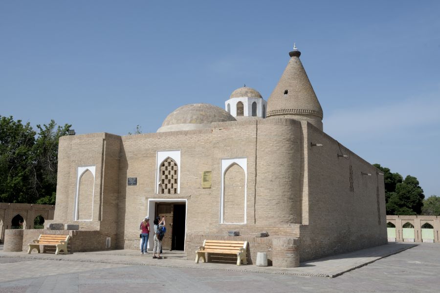 Buchara: Mausoleum Chashmai-Ayyub