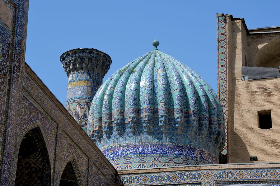 Samarkand: Blick auf eine der kunstvollen Kuppeln