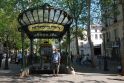 Metrostation mit einem komplett erhaltenen Art Nouveau Glasdach von Hector Guimard